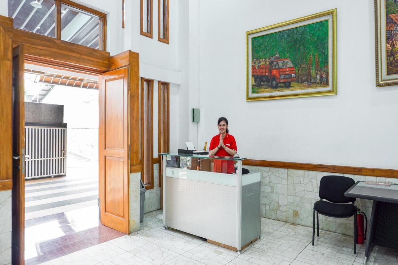 Oyo 1209 Tirtasari Nice Guesthouse Bandung Extérieur photo